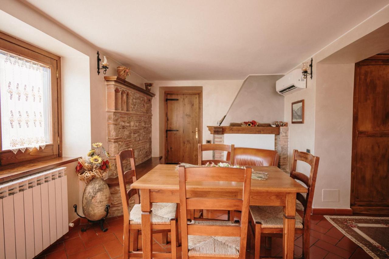 Ascrea Lago Del Turano - La Taverna Con Cucina Open Space E Free Wi-Fi מראה חיצוני תמונה