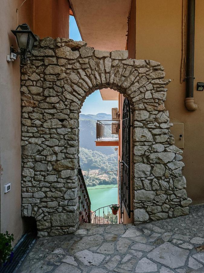 Ascrea Lago Del Turano - La Taverna Con Cucina Open Space E Free Wi-Fi מראה חיצוני תמונה