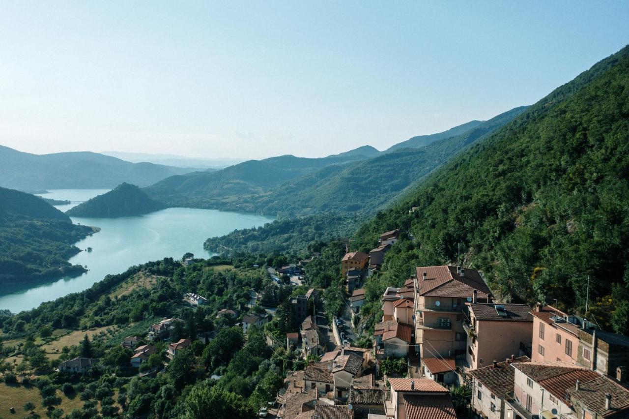 Ascrea Lago Del Turano - La Taverna Con Cucina Open Space E Free Wi-Fi מראה חיצוני תמונה