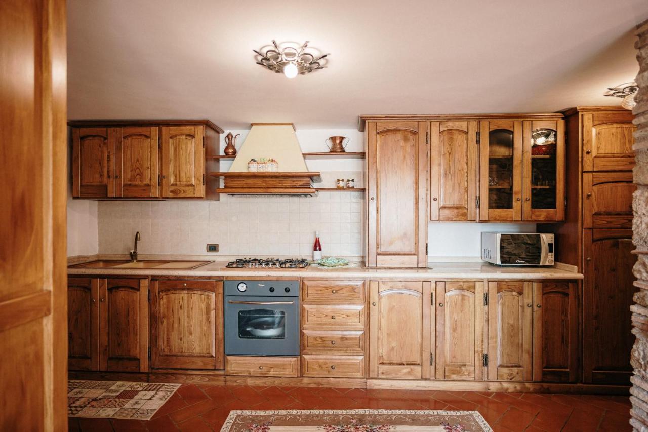 Ascrea Lago Del Turano - La Taverna Con Cucina Open Space E Free Wi-Fi מראה חיצוני תמונה